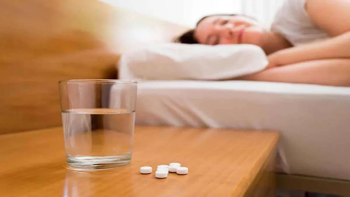 Nếu mất ngủ quá thường xuyên, bạn có thể sẽ được bác sĩ chỉ định dùng thuốc. Nhưng hãy cẩn trọng và tuân thủ theo yêu cầu của bác sĩ