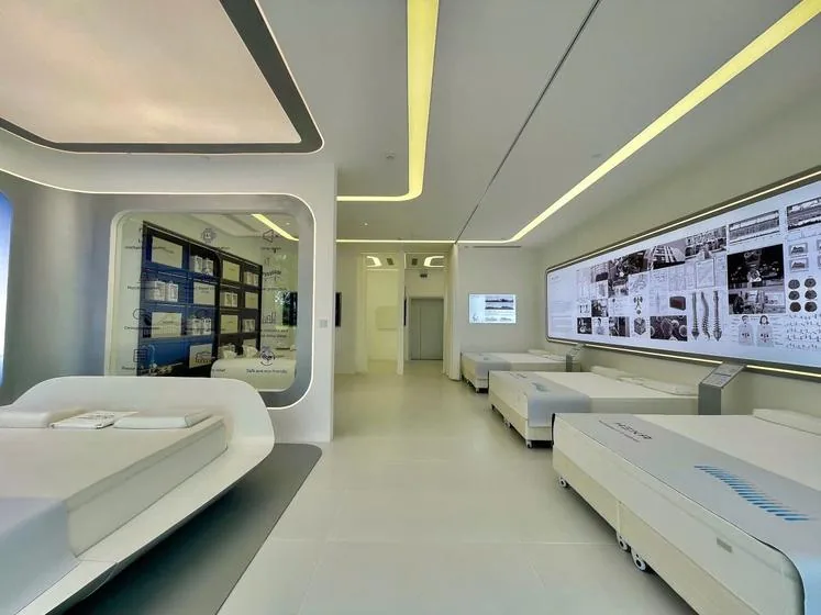 The experience space with the AI mattress models at the HEKA Experience Center