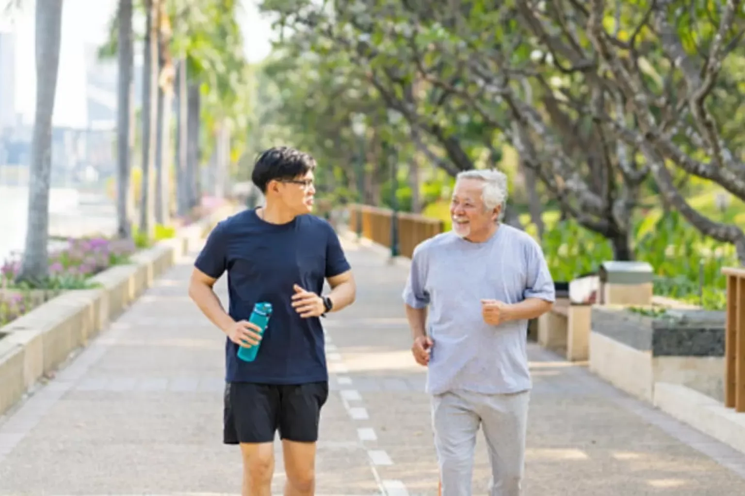 Thực hiện các bài vận động nhẹ nhàng để tăng cường sức bền cơ tim