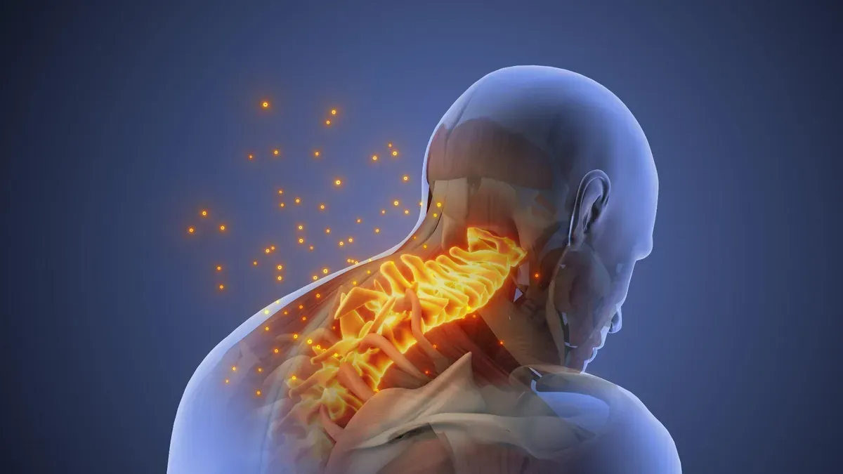 Triệu chứng đau vai gáy bên trái thường gặp