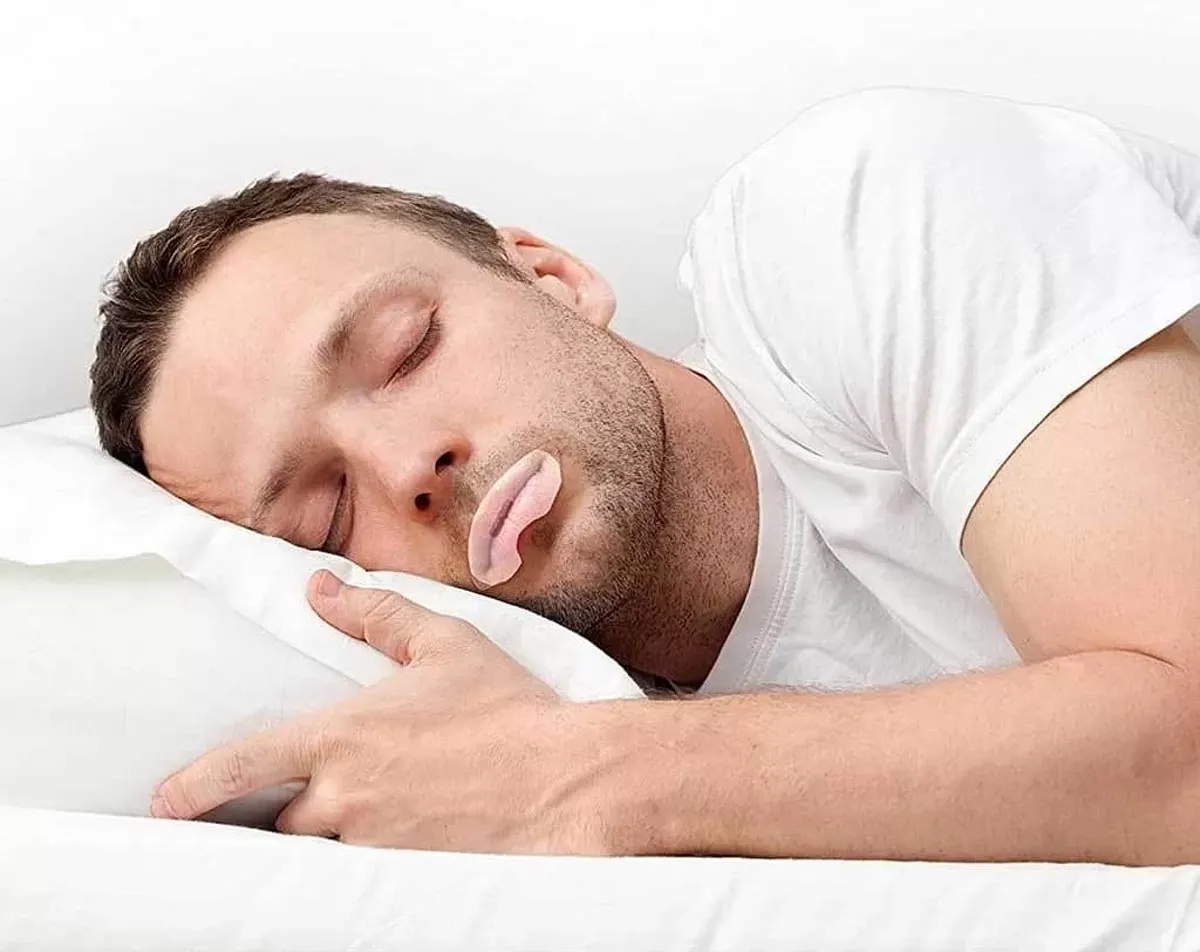 Băng dán miệng chuyên dụng là một lựa chọn hỗ trợ tại nhà, chỉ nên dùng khi mũi thông thoáng và sau