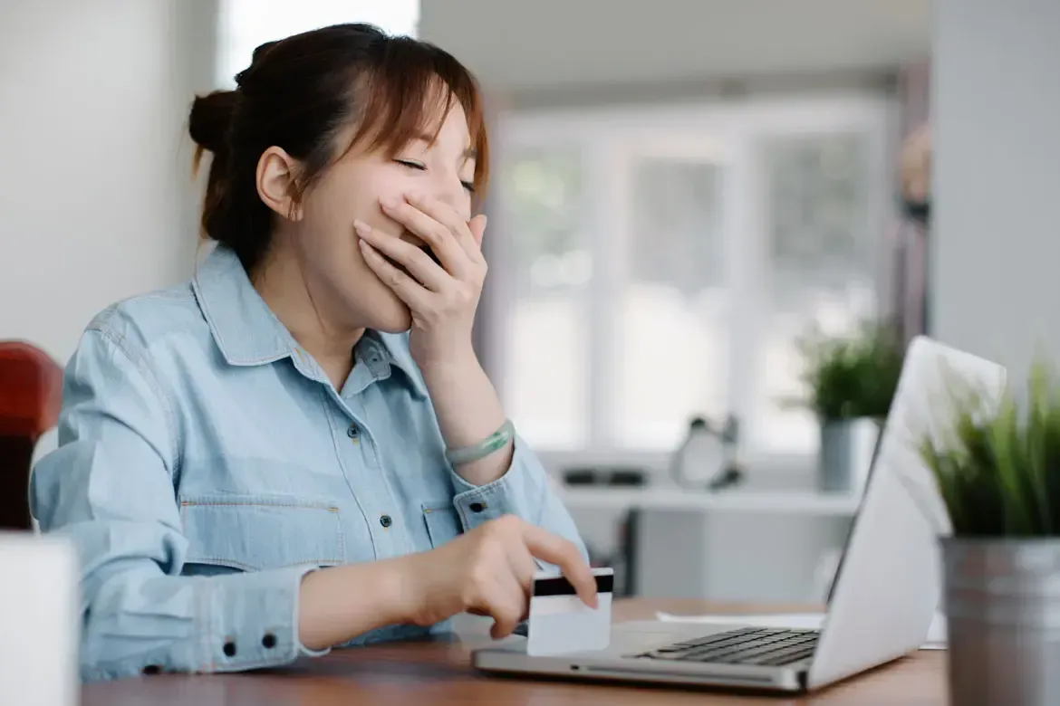 Rối loạn giấc ngủ khiến bạn khó tập trung, dễ bị mệt và ảnh hưởng đến sức khỏe tinh thần về lâu dài
