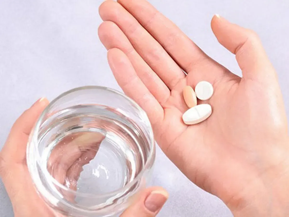Bạn có thể sử dụng thuốc ngủ nhưng hãy theo chỉ dẫn của bác sĩ để tránh những tác dụng phụ không mong muốn