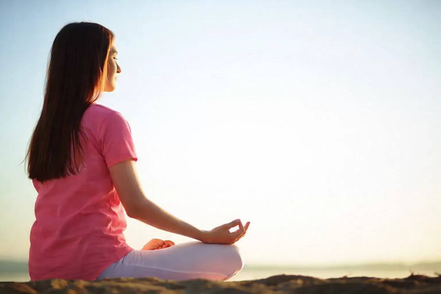 Chủ động kiểm soát stress thông qua thư giãn, hít thở sâu