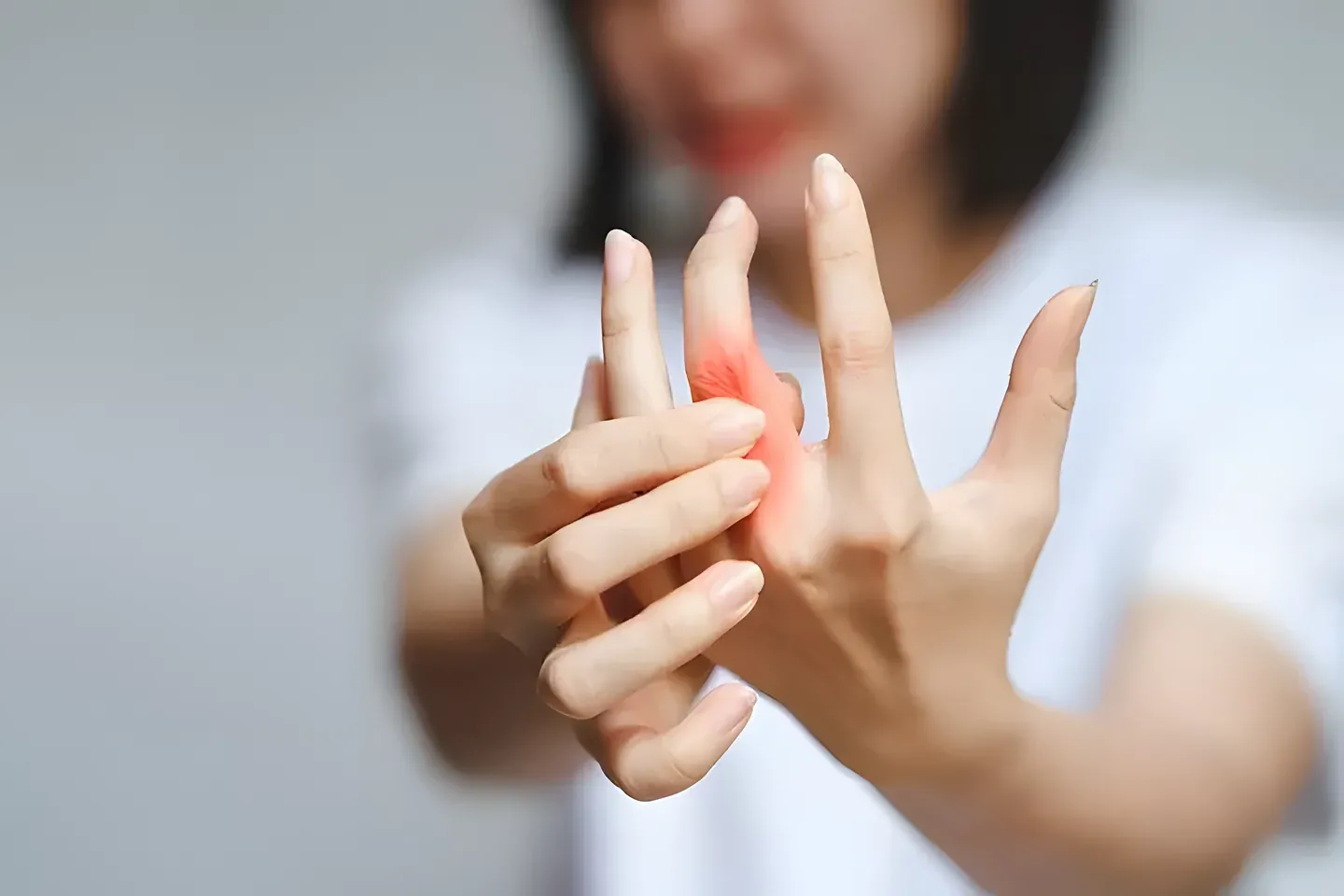 Gút là một loại bệnh viêm khớp thường gặp ở người lớn tuổi nhưng hiện nay, căn bệnh này đang có xu